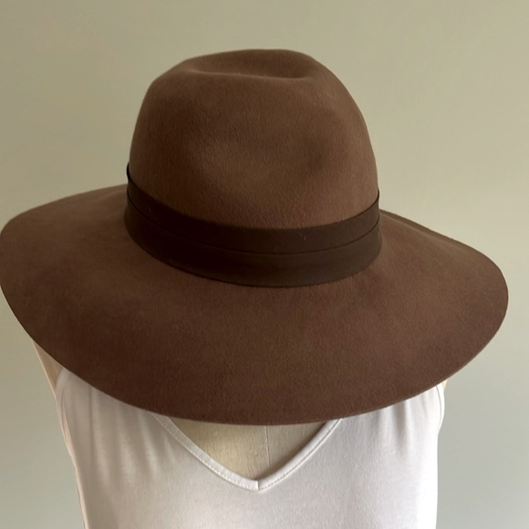 Toupe color hat - Picture 3 of 6